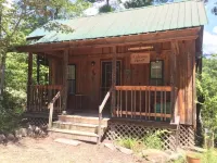 Cabins at Brush Creek Mtn - Falcons Nest Hotel dekat Brandywine Creek Steakhouse & Tavern