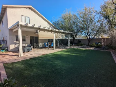 Welcome to the Desert DwellingA charming 3-bedroom house with a beautiful yard! Hotels near SEPHORA