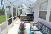 Monthly specialsThe Mermaid House - Pet Friendly.HotTub Walk to beach!
