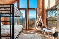 5 Starr Views! Hot Tub Games. Sleeps 20 5 BR 4.5 baths. Close to Dollywood