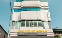 A25 Hotel - 221 Bach Mai Hotels in Hanoi