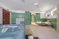 Hotel Antares - Hot Tub
