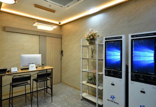 다양한 호텔들의 객실 비교