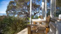 The Hideaway at Swansea - absolute beachfront