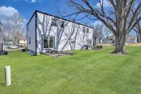 ❖Driveway❖15min → DT❖Family-Friendly❖Yard+Patios❖Corner Lot❖Reserved Parking❖