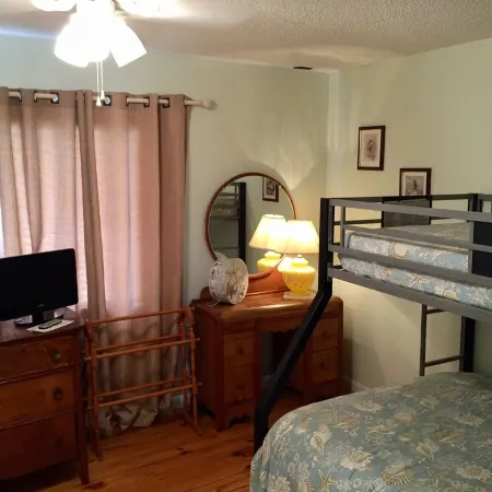 Ocean View Beach Cottage/3BR 2BA/Steps Away From the White, Sandy Beach!