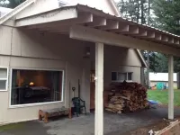 5 Bedroom House Sleeps 20 - Year round access!!