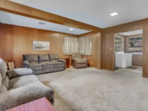 Home is located the historic part of Ardmore Oklahoma Hotels in Ardmore