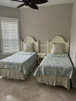 Tranquil Family Friendly Only Minutes From Beach Hotel dekat Captain Horr's Pineapple Plantation