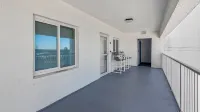 Top-Floor Beachfront Condo-Sunrise, Sunset & Rocket Launch Views-Renovated - Boutique