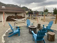 *Sweet Retreat*- one block to Main St.  STR-080