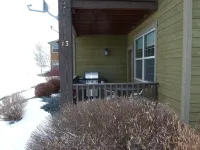 3 bed/2 bath condo, Grand Targhee/Jackson Hole skiing, Yellowstone home base