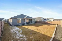 Homegrown Retreat - Spacious 3-bedroom family home - Fully Fenced in backyard