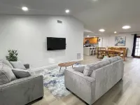 POOL House+Garage. Bring your Bikes! + 3Bed/2Bath