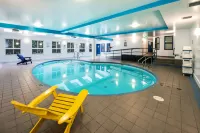 Clarion Hotel & Conference Centre - Swimmingpools
