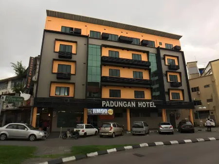 Padungan Hotel