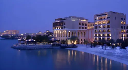 Traders Hotel，Qaryat AI Beri, Abu Dhabi