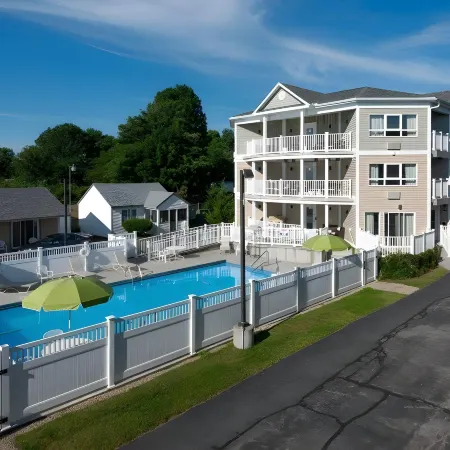 Sea Latch Inn