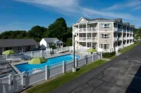 Sea Latch Inn Hotels in Cape Neddick