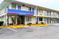 West Ashley Inn Hotel in zona Charleston 9 Memorial Park