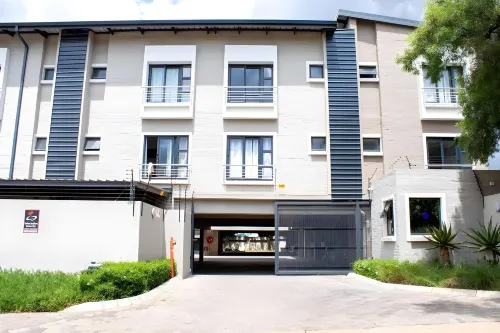 Contemporary Spacious & Comfortable Apartment Hotels in City of Tshwane Metropolitan Municipality