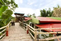 SMyleINN Farm Hotels in La Union