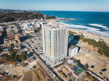 LE BLEU NAKSAN HOTEL