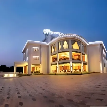 Hotel Wyte Portico