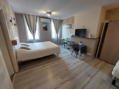 Logis Hôtel Restaurant Métropole Các khách sạn ở Estipouy
