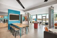 Avid Hotel Staunton