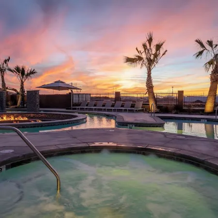 Luxury 5BR Wellness Retreat w/ Private Pool, Hot Tub & Cold Plunge Near Zion
