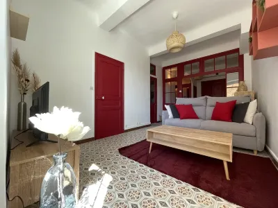 Cocon Coquelicot au Charme Indéniable Hotels near Shrine of Our Lady of Graces