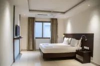 S V Grand Hotel a Odanthurai
