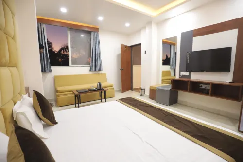 Hotel Vatika Palace Hotels in Itarsi