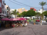 Apartment with sun terrace and panoramic sea view, 5 min. from harbor + beach Hotels in Acantilado de los Gigantes
