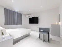 Aank Air Hotel Daejeon Station Hotels near Skyroad