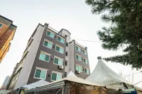 Eulwang-ri Long Beach House Pension (3 Minutes of Beach) - Penginapan