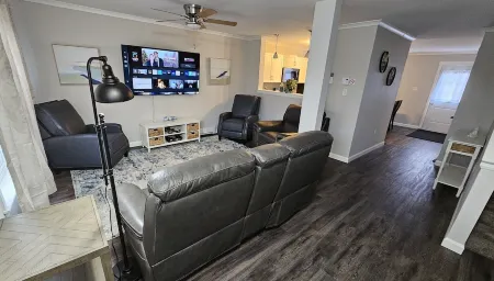 Acadia Villas!  2A Lexi:  A Private Neighborhood Nestled in the Woods. Отели рядом с достопримечательностью «Заказник Кисма»