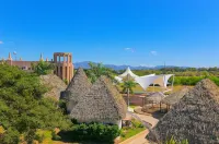 Safari Hotel and Villas powered by Cocotel Hotel in zona STI College Vigan