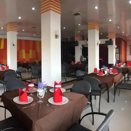 Grand Sari Hotel