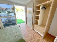 Sea View Bungalow with Communal Pool فنادق في كاليتا دي فوستي