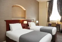 George Hotel by Greene King Inns Hotel a The Stukeleys