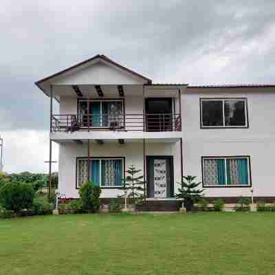 Luxsugero Farms Hotel Exterior
