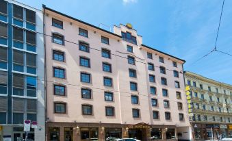 King's Hotel First
