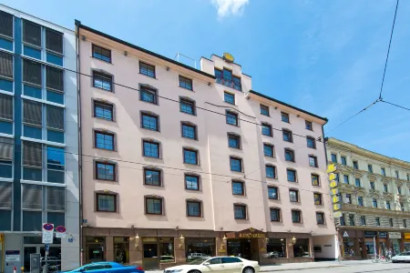 King's Hotel First Отели рядом с достопримечательностью «Мюнхенский технический университет»