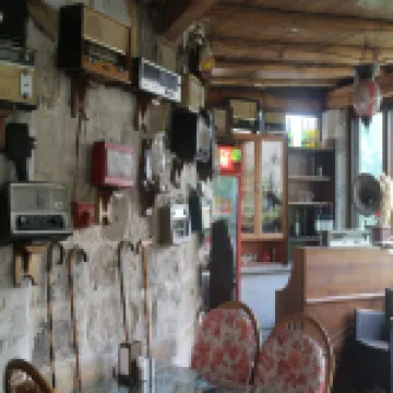 Antique Terrace Cave Suites