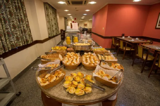 Hotel OK Отели рядом с достопримечательностью «Церковь Канделария»