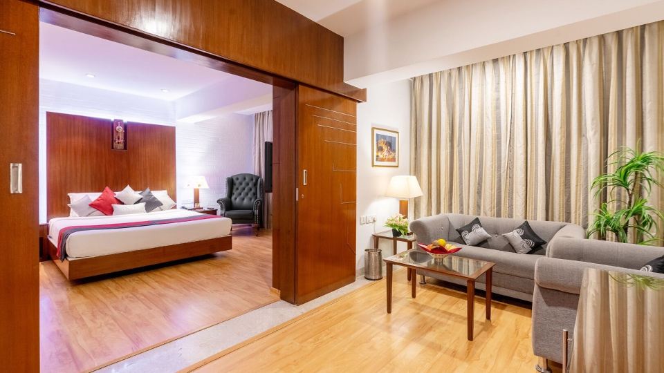 SFO Hotel and Suites