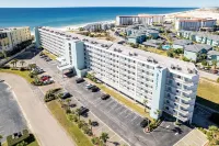 Recently Renovated 2 Bedroom/2 Bath on 7th Floor! by RedAwning فنادق في فورت والتون بيتش