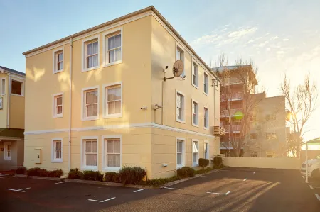 First Group Hastings Hall Отели рядом с достопримечательностью «Двенадцать Апостолов»